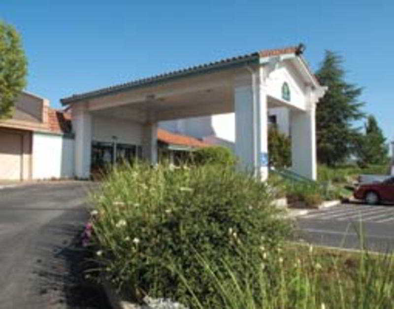 La Quinta By Wyndham Redding Hotel Exterior foto